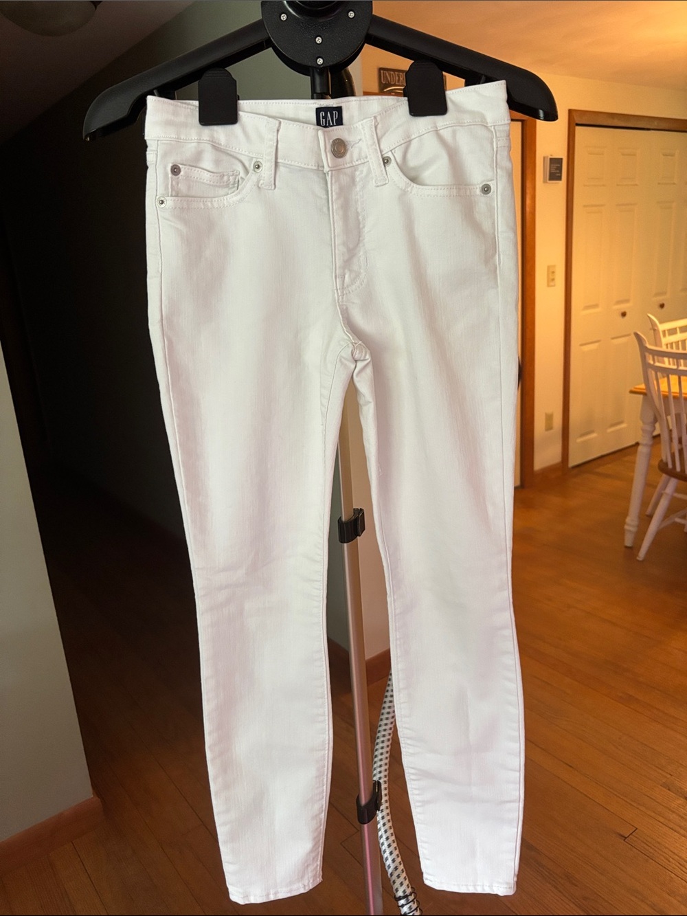 GAP White Women's Skinny Jeans